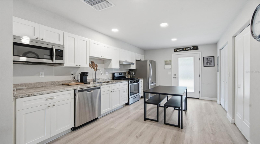 Pinellas Park, Florida 33781, 2 Bedroom Bedrooms, ,2 Bathroombathrooms,Residential,For Sale,75Th,0,Mfrtb8533400