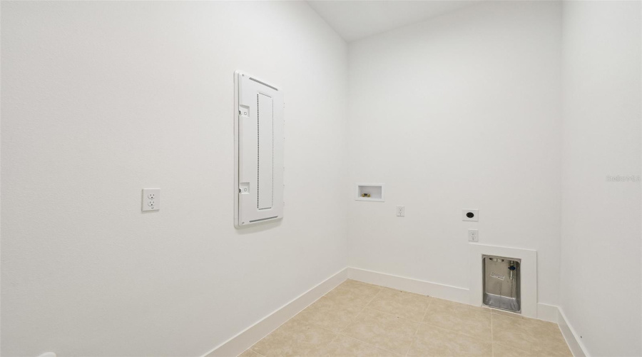 Parrish, Florida 34219, 3 Bedroom Bedrooms, ,2 Bathroombathrooms,Residential,For Sale,White Blossom,0,Mfrtb8519369