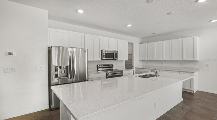 Deltona, Florida 32725, 3 Bedroom Bedrooms, ,2 Bathroombathrooms,Residential,For Sale,Alabaster,0,Mfrtb8526337