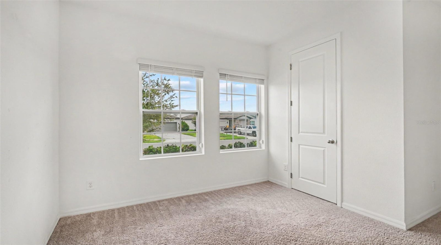 Deltona, Florida 32725, 3 Bedroom Bedrooms, ,2 Bathroombathrooms,Residential,For Sale,Alabaster,0,Mfrtb8526337