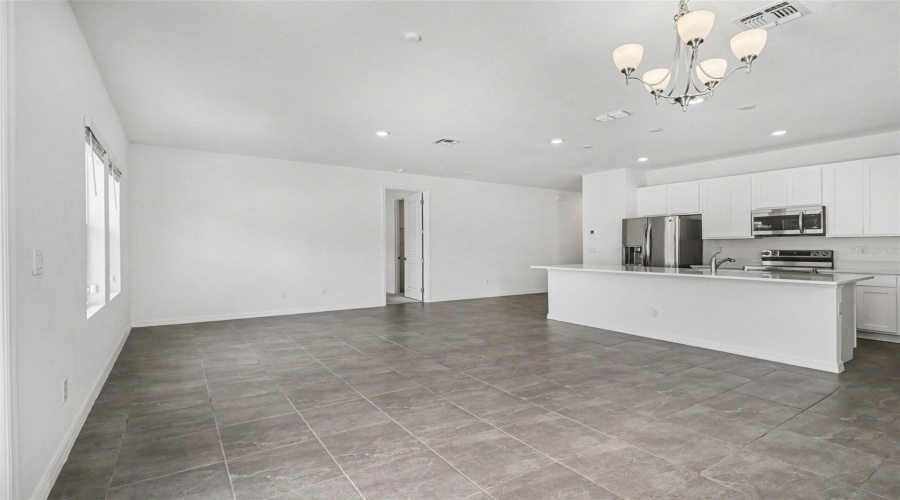 Deltona, Florida 32725, 3 Bedroom Bedrooms, ,2 Bathroombathrooms,Residential,For Sale,Alabaster,0,Mfrtb8526337