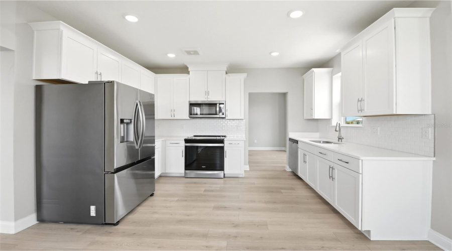 Orlando, Florida 32827, 2 Bedroom Bedrooms, ,2 Bathroombathrooms,Residential,For Sale,Laureate,0,Mfro6412367