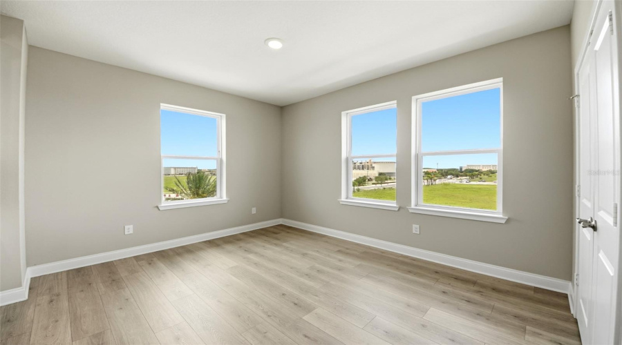 Orlando, Florida 32827, 2 Bedroom Bedrooms, ,2 Bathroombathrooms,Residential,For Sale,Laureate,0,Mfro6412367