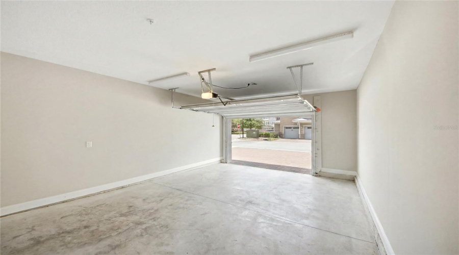 Orlando, Florida 32827, 2 Bedroom Bedrooms, ,2 Bathroombathrooms,Residential,For Sale,Laureate,0,Mfro6412367