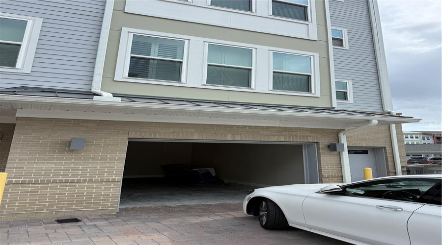 Orlando, Florida 32827, 2 Bedroom Bedrooms, ,2 Bathroombathrooms,Residential,For Sale,Laureate,0,Mfro6412367
