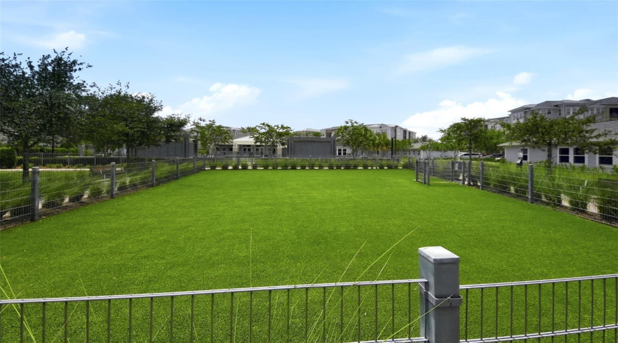 Orlando, Florida 32827, 2 Bedroom Bedrooms, ,2 Bathroombathrooms,Residential,For Sale,Laureate,0,Mfro6412367