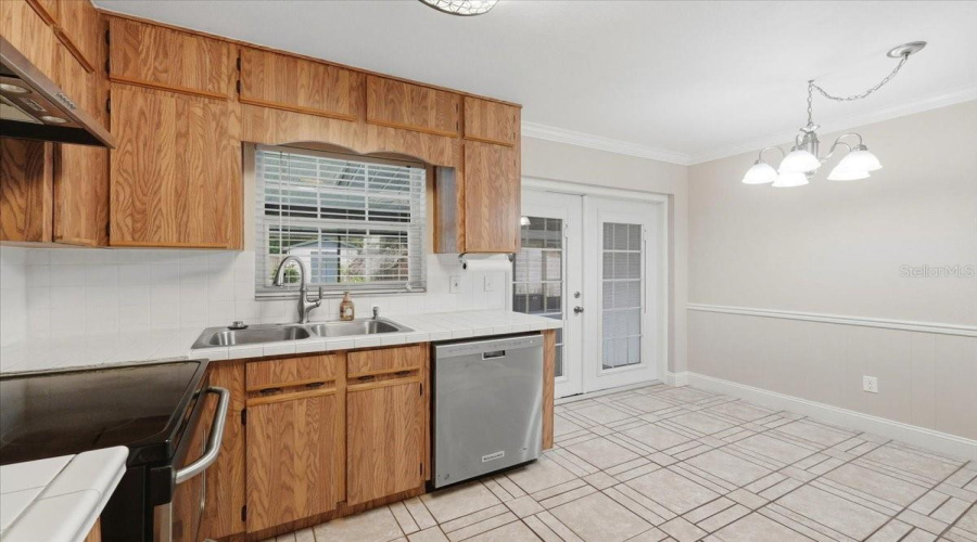 Winter Haven, Florida 33880, 3 Bedroom Bedrooms, ,2 Bathroombathrooms,Residential,For Sale,Lake Shipp,0,Mfrl4963966