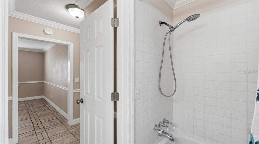 Winter Haven, Florida 33880, 3 Bedroom Bedrooms, ,2 Bathroombathrooms,Residential,For Sale,Lake Shipp,0,Mfrl4963966