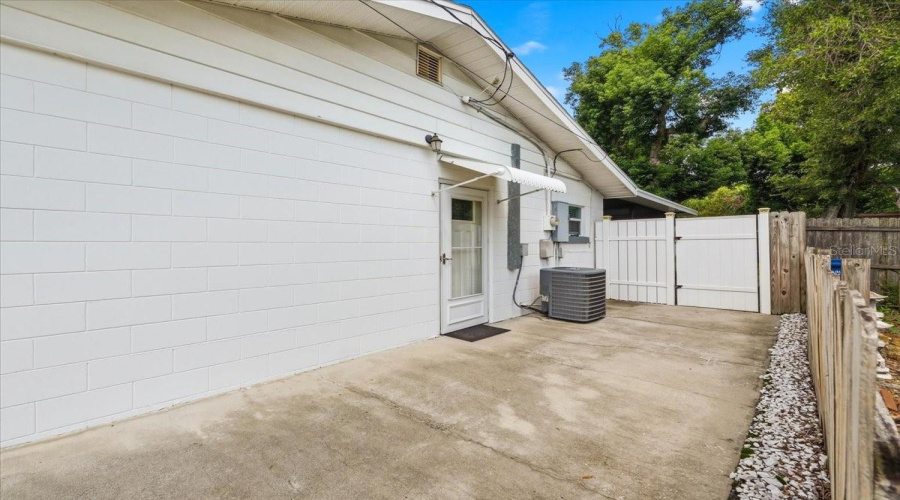 Winter Haven, Florida 33880, 3 Bedroom Bedrooms, ,2 Bathroombathrooms,Residential,For Sale,Lake Shipp,0,Mfrl4963966