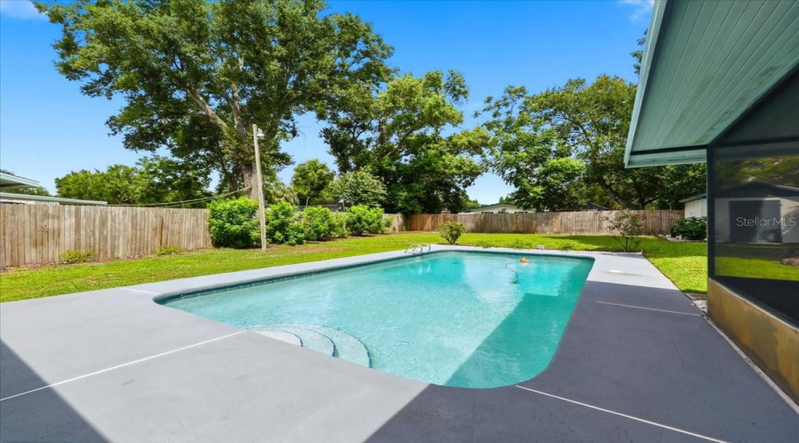 Winter Haven, Florida 33880, 3 Bedroom Bedrooms, ,2 Bathroombathrooms,Residential,For Sale,Lake Shipp,0,Mfrl4963966