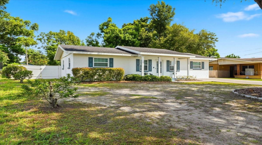 Winter Haven, Florida 33880, 3 Bedroom Bedrooms, ,2 Bathroombathrooms,Residential,For Sale,Lake Shipp,0,Mfrl4963966
