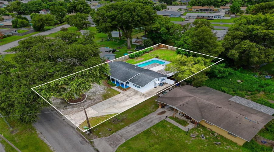 Winter Haven, Florida 33880, 3 Bedroom Bedrooms, ,2 Bathroombathrooms,Residential,For Sale,Lake Shipp,0,Mfrl4963966