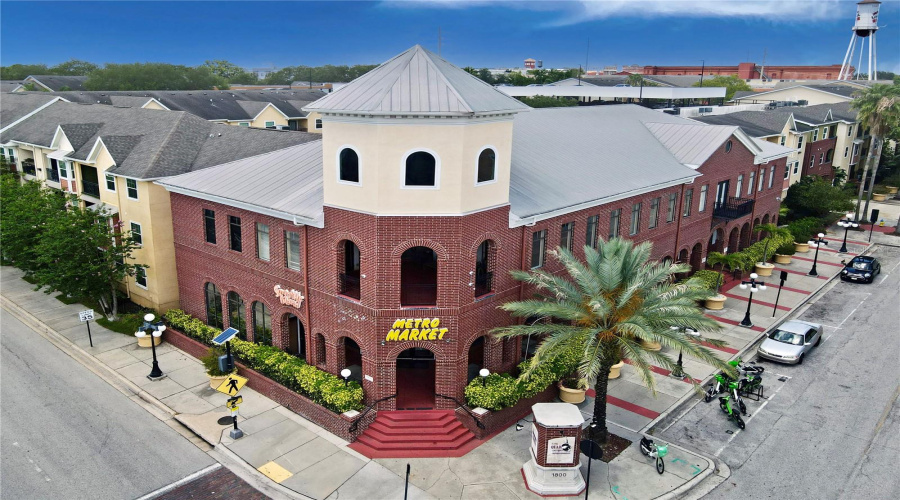 Tampa, Florida 33605, 2 Bedroom Bedrooms, ,2 Bathroombathrooms,Residential,For Sale,Palm,0,Mfrtb8507079