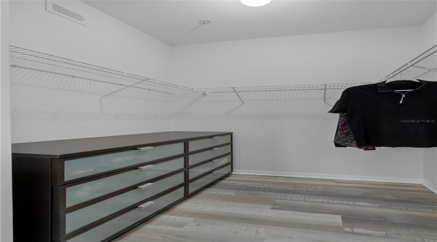 Tampa, Florida 33605, 2 Bedroom Bedrooms, ,2 Bathroombathrooms,Residential,For Sale,Palm,0,Mfrtb8507079