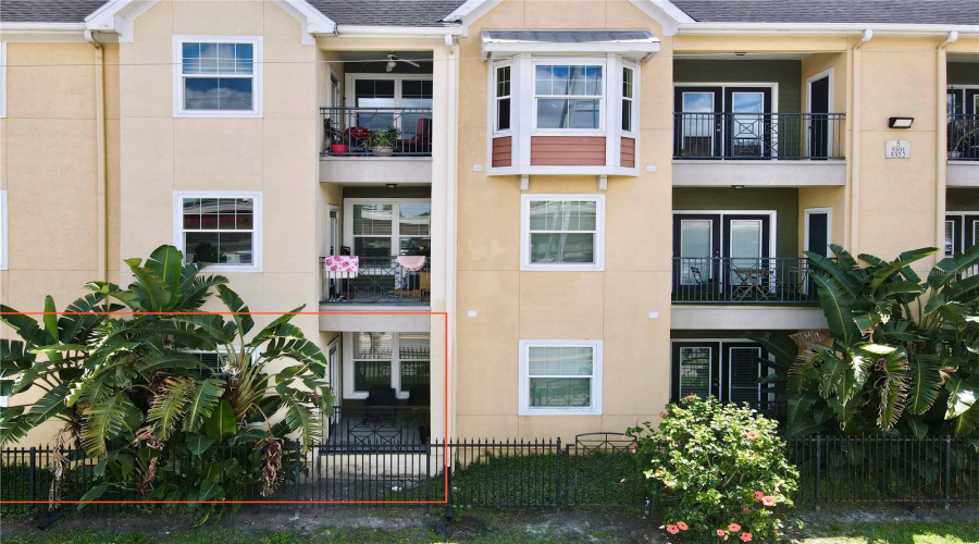 Tampa, Florida 33605, 2 Bedroom Bedrooms, ,2 Bathroombathrooms,Residential,For Sale,Palm,0,Mfrtb8507079