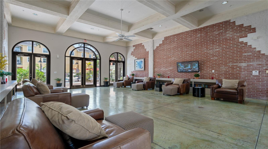 Tampa, Florida 33605, 2 Bedroom Bedrooms, ,2 Bathroombathrooms,Residential,For Sale,Palm,0,Mfrtb8507079