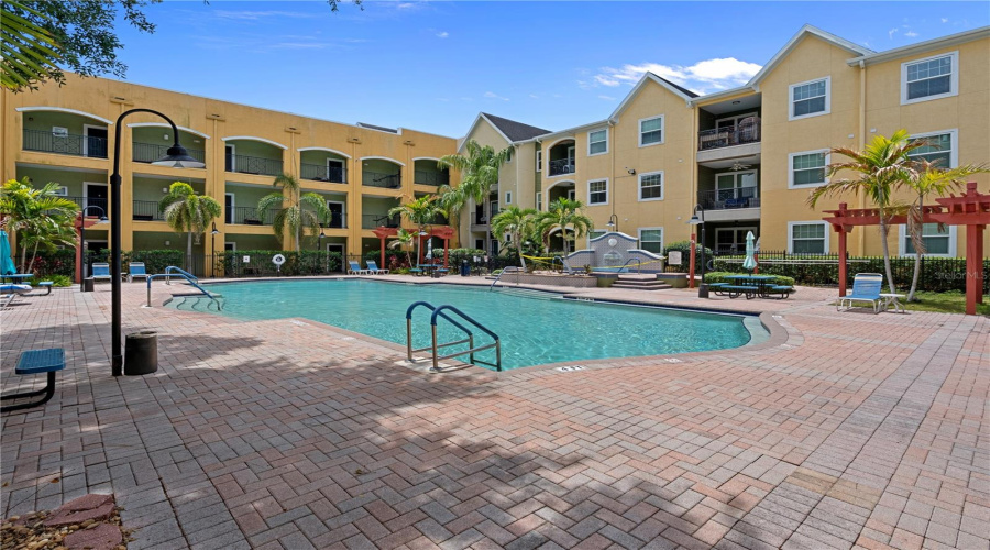 Tampa, Florida 33605, 2 Bedroom Bedrooms, ,2 Bathroombathrooms,Residential,For Sale,Palm,0,Mfrtb8507079