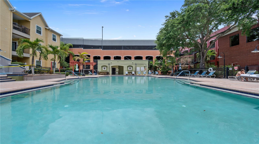 Tampa, Florida 33605, 2 Bedroom Bedrooms, ,2 Bathroombathrooms,Residential,For Sale,Palm,0,Mfrtb8507079