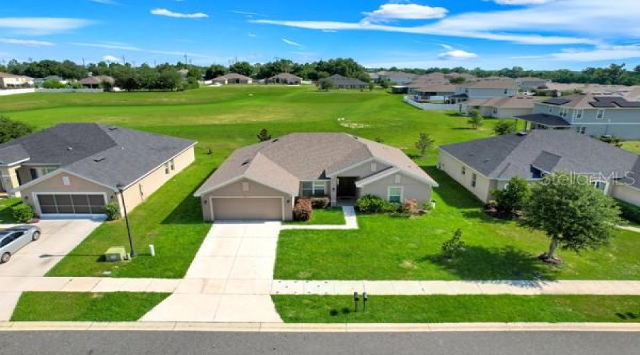 Leesburg, Florida 34748, 4 Bedroom Bedrooms, ,3 Bathroombathrooms,Residential,For Sale,Sloewood,0,Mfrg5114319
