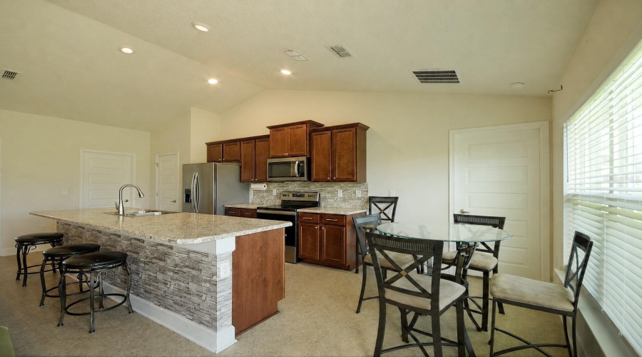 Kitchen/Dinette