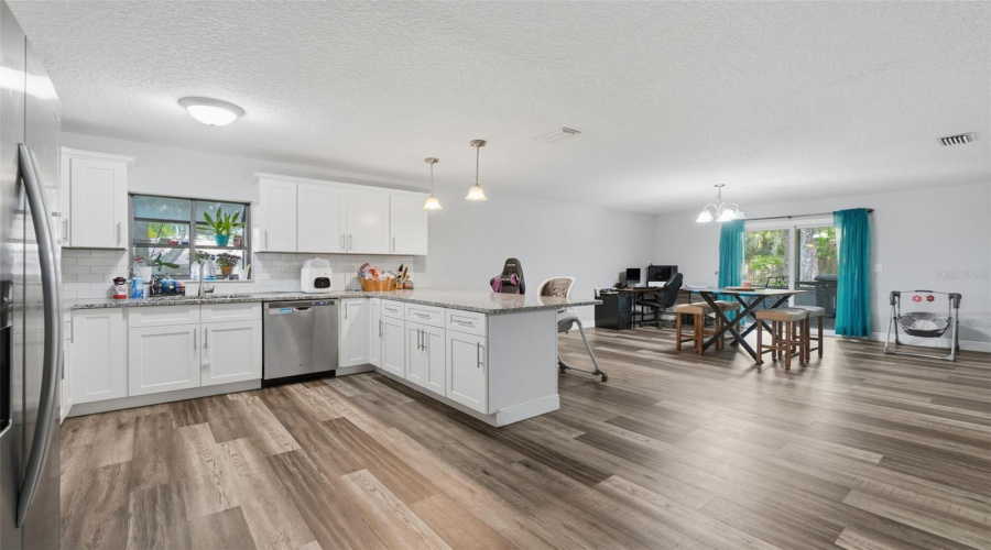Deland, Florida 32720, 3 Bedroom Bedrooms, ,2 Bathroombathrooms,Residential,For Sale,Concord,0,Mfro6428624