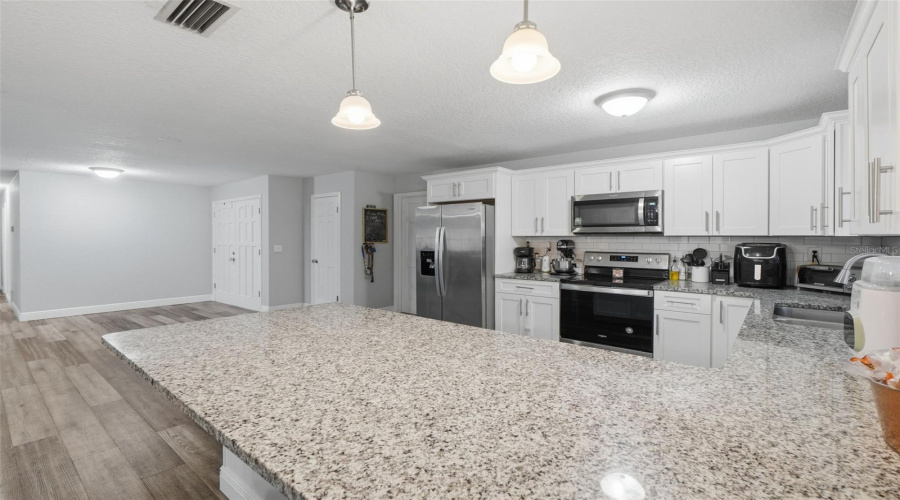 Deland, Florida 32720, 3 Bedroom Bedrooms, ,2 Bathroombathrooms,Residential,For Sale,Concord,0,Mfro6428624