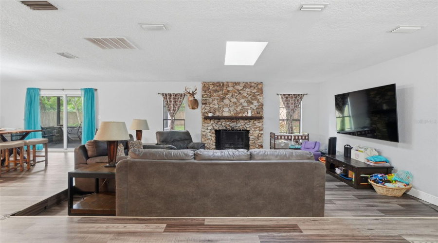 Deland, Florida 32720, 3 Bedroom Bedrooms, ,2 Bathroombathrooms,Residential,For Sale,Concord,0,Mfro6428624