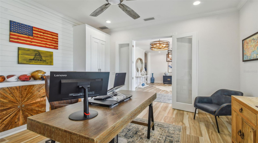 Tampa, Florida 33611, 5 Bedroom Bedrooms, ,4 Bathroombathrooms,Residential,For Sale,Bay Villa,0,Mfrtb8488683