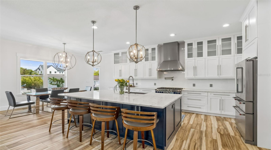 Tampa, Florida 33611, 5 Bedroom Bedrooms, ,4 Bathroombathrooms,Residential,For Sale,Bay Villa,0,Mfrtb8488683