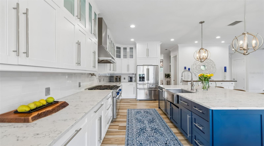 Tampa, Florida 33611, 5 Bedroom Bedrooms, ,4 Bathroombathrooms,Residential,For Sale,Bay Villa,0,Mfrtb8488683
