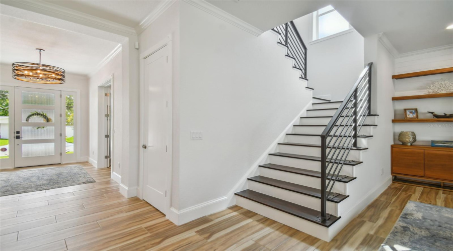Tampa, Florida 33611, 5 Bedroom Bedrooms, ,4 Bathroombathrooms,Residential,For Sale,Bay Villa,0,Mfrtb8488683
