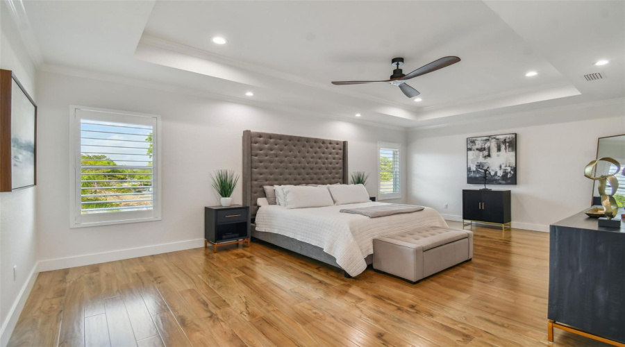 Tampa, Florida 33611, 5 Bedroom Bedrooms, ,4 Bathroombathrooms,Residential,For Sale,Bay Villa,0,Mfrtb8488683