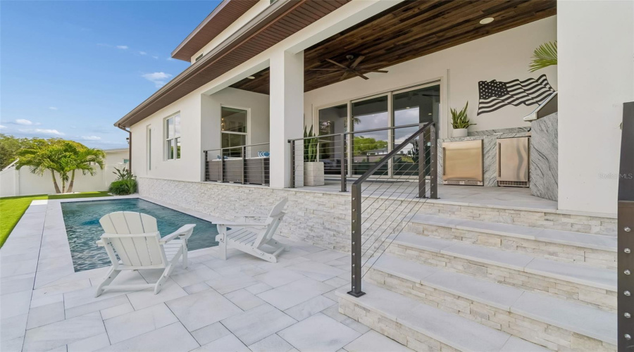 Tampa, Florida 33611, 5 Bedroom Bedrooms, ,4 Bathroombathrooms,Residential,For Sale,Bay Villa,0,Mfrtb8488683