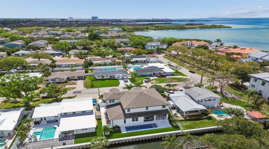 Tampa, Florida 33611, 5 Bedroom Bedrooms, ,4 Bathroombathrooms,Residential,For Sale,Bay Villa,0,Mfrtb8488683