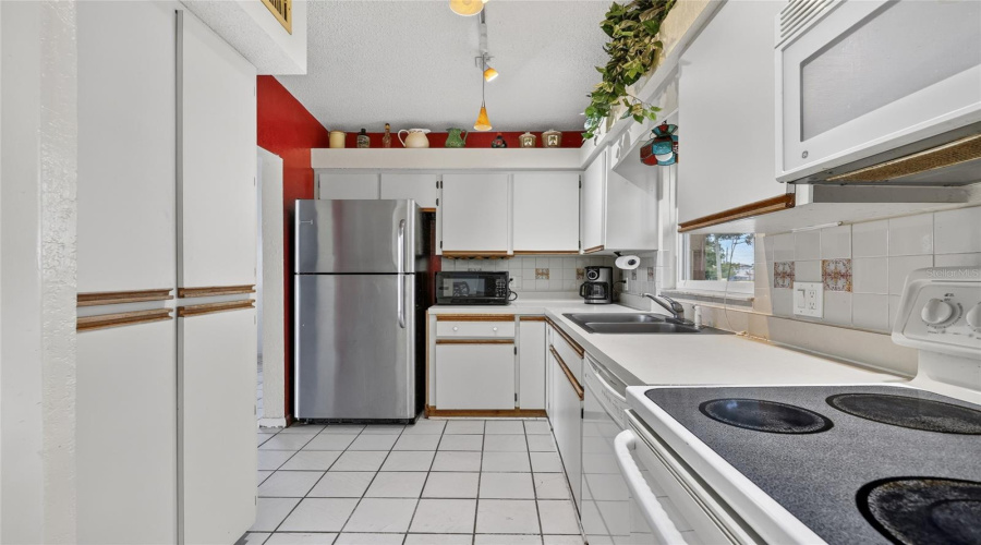 North Port, Florida 34287, 3 Bedroom Bedrooms, ,2 Bathroombathrooms,Residential,For Sale,Safford,0,Mfrc7526377