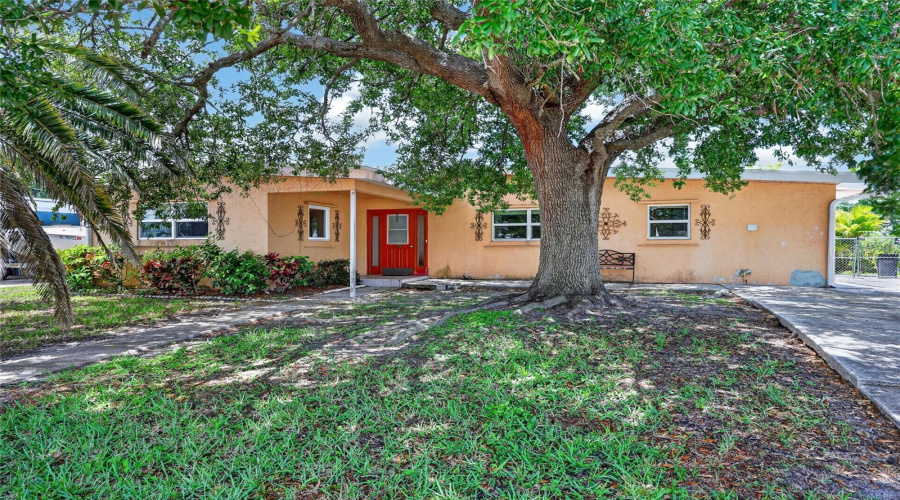 North Port, Florida 34287, 3 Bedroom Bedrooms, ,2 Bathroombathrooms,Residential,For Sale,Safford,0,Mfrc7526377