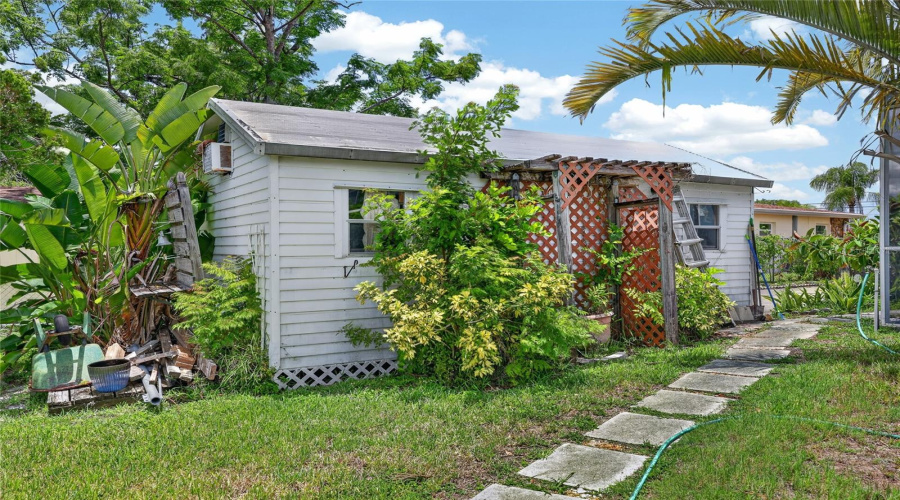North Port, Florida 34287, 3 Bedroom Bedrooms, ,2 Bathroombathrooms,Residential,For Sale,Safford,0,Mfrc7526377