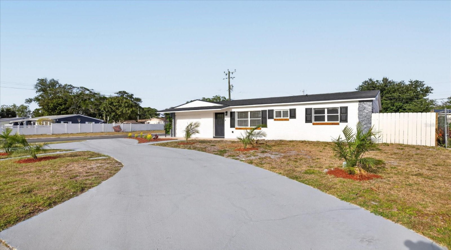 Largo, Florida 33778, 4 Bedroom Bedrooms, ,2 Bathroombathrooms,Residential,For Sale,120Th,0,Mfrtb8501592