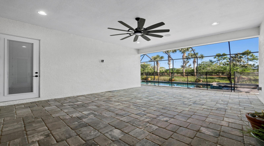 Sarasota, Florida 34241, 4 Bedroom Bedrooms, ,3 Bathroombathrooms,Residential,For Sale,Lungo Lago,0,Mfra4690357