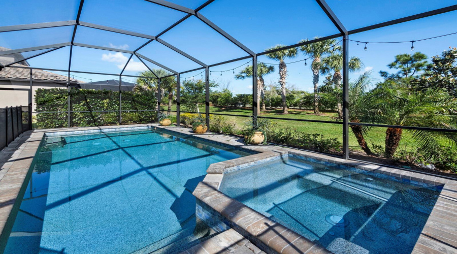 Sarasota, Florida 34241, 4 Bedroom Bedrooms, ,3 Bathroombathrooms,Residential,For Sale,Lungo Lago,0,Mfra4690357