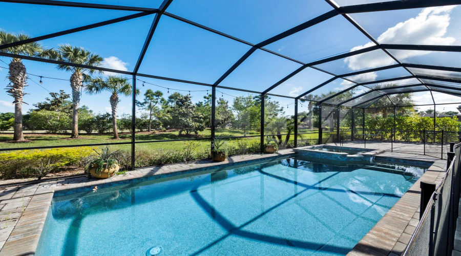 Sarasota, Florida 34241, 4 Bedroom Bedrooms, ,3 Bathroombathrooms,Residential,For Sale,Lungo Lago,0,Mfra4690357