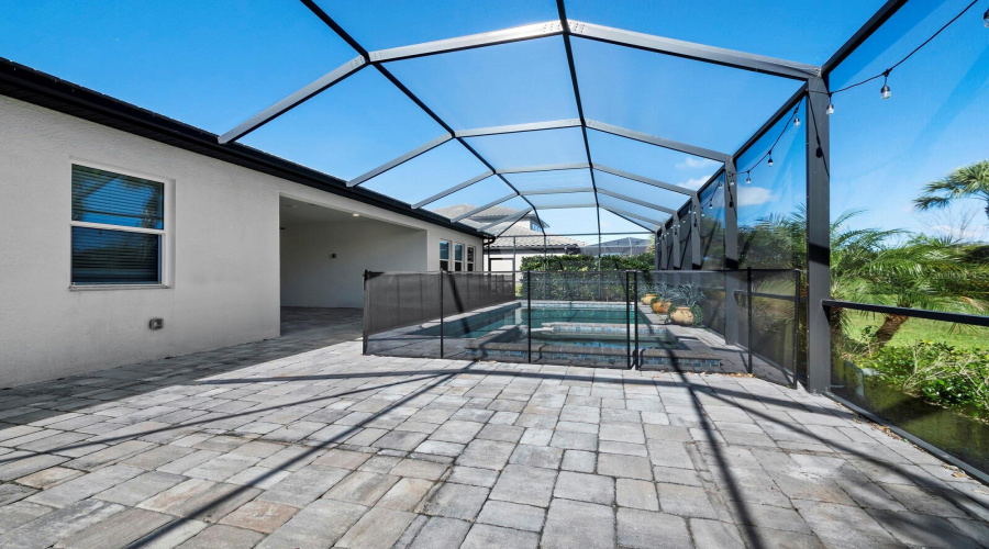 Sarasota, Florida 34241, 4 Bedroom Bedrooms, ,3 Bathroombathrooms,Residential,For Sale,Lungo Lago,0,Mfra4690357