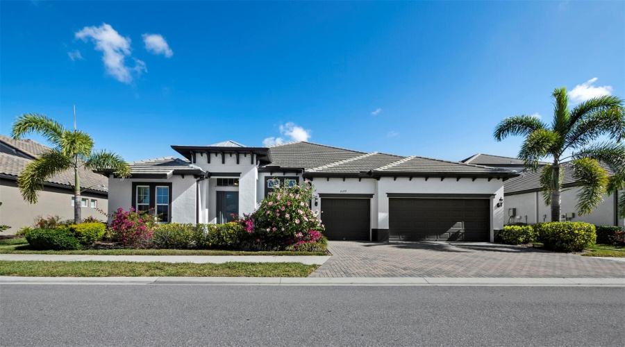 Sarasota, Florida 34241, 4 Bedroom Bedrooms, ,3 Bathroombathrooms,Residential,For Sale,Lungo Lago,0,Mfra4690357