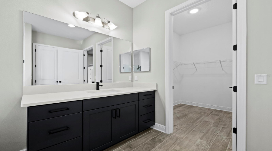 Sarasota, Florida 34241, 4 Bedroom Bedrooms, ,3 Bathroombathrooms,Residential,For Sale,Lungo Lago,0,Mfra4690357