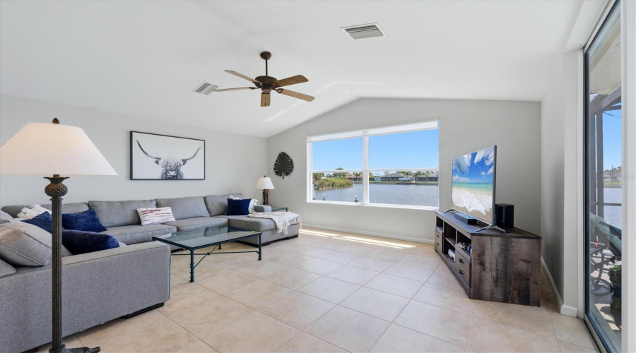 Port Charlotte, Florida 33981, 3 Bedroom Bedrooms, ,2 Bathroombathrooms,Residential,For Sale,Blake,0,Mfrd6146895