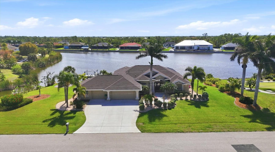 Port Charlotte, Florida 33981, 3 Bedroom Bedrooms, ,2 Bathroombathrooms,Residential,For Sale,Blake,0,Mfrd6146895