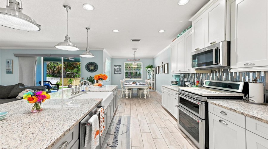 Apollo Beach, Florida 33572, 4 Bedroom Bedrooms, ,3 Bathroombathrooms,Residential,For Sale,Admiral Pointe,0,Mfrtb8475052