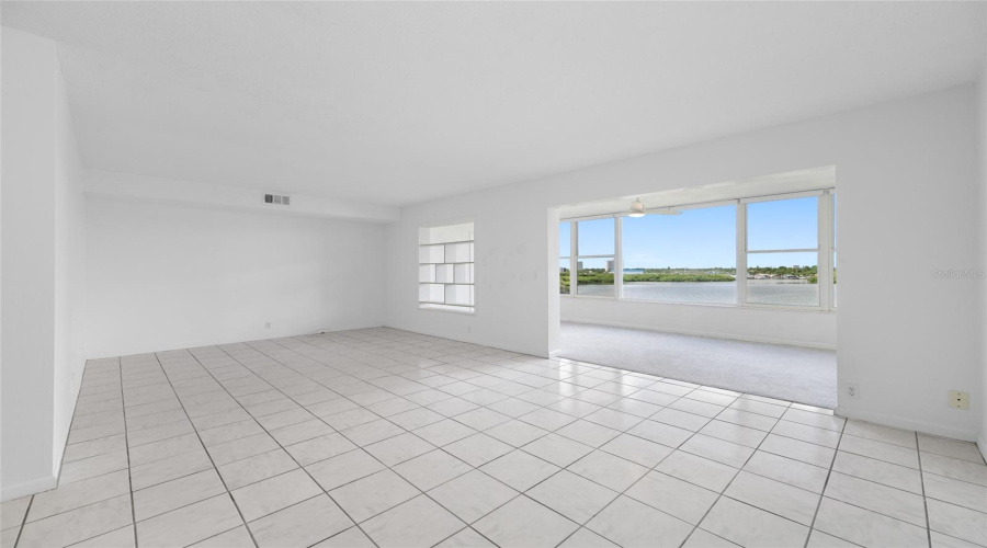 St Petersburg, Florida 33707, 1 Bedroom Bedrooms, ,1 Bathroombathrooms,Residential,For Sale,Shore,0,Mfrtb8541268