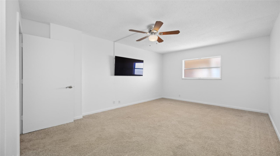 St Petersburg, Florida 33707, 1 Bedroom Bedrooms, ,1 Bathroombathrooms,Residential,For Sale,Shore,0,Mfrtb8541268