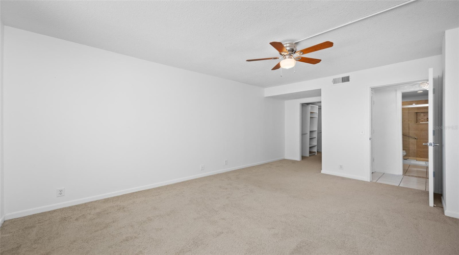 St Petersburg, Florida 33707, 1 Bedroom Bedrooms, ,1 Bathroombathrooms,Residential,For Sale,Shore,0,Mfrtb8541268